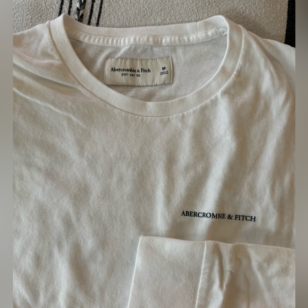Abercrombie & Fitch White Men's Long Sleeve Tee - Picture 2 of 5